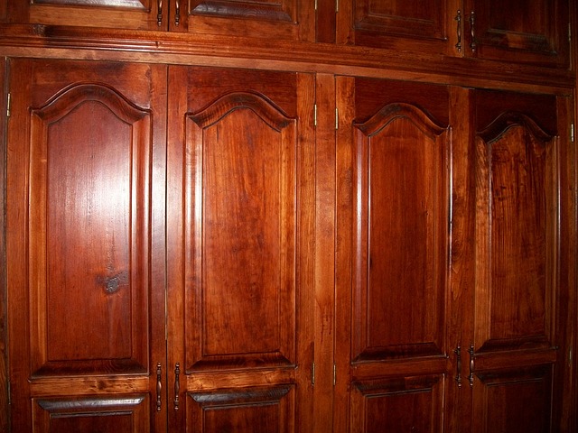 woodenwardrobe01